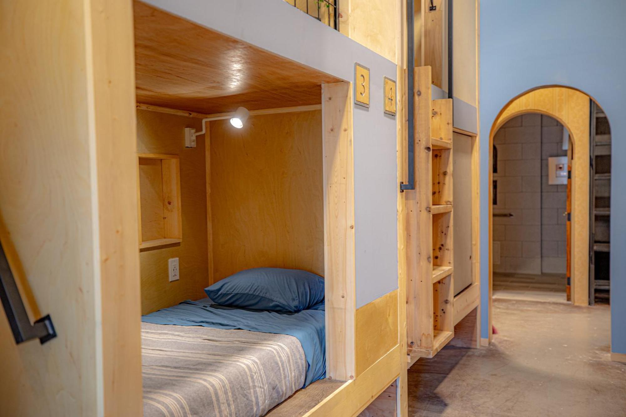 Social Stays - Santa Barbara'S First Hostel On State Street Exterior foto