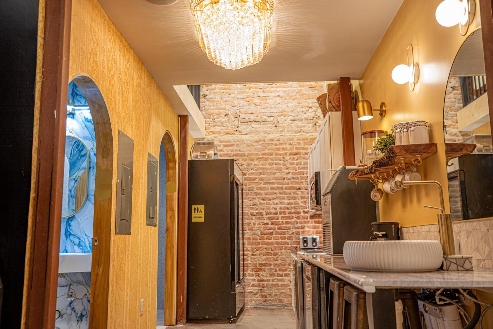 Social Stays - Santa Barbara'S First Hostel On State Street Exterior foto