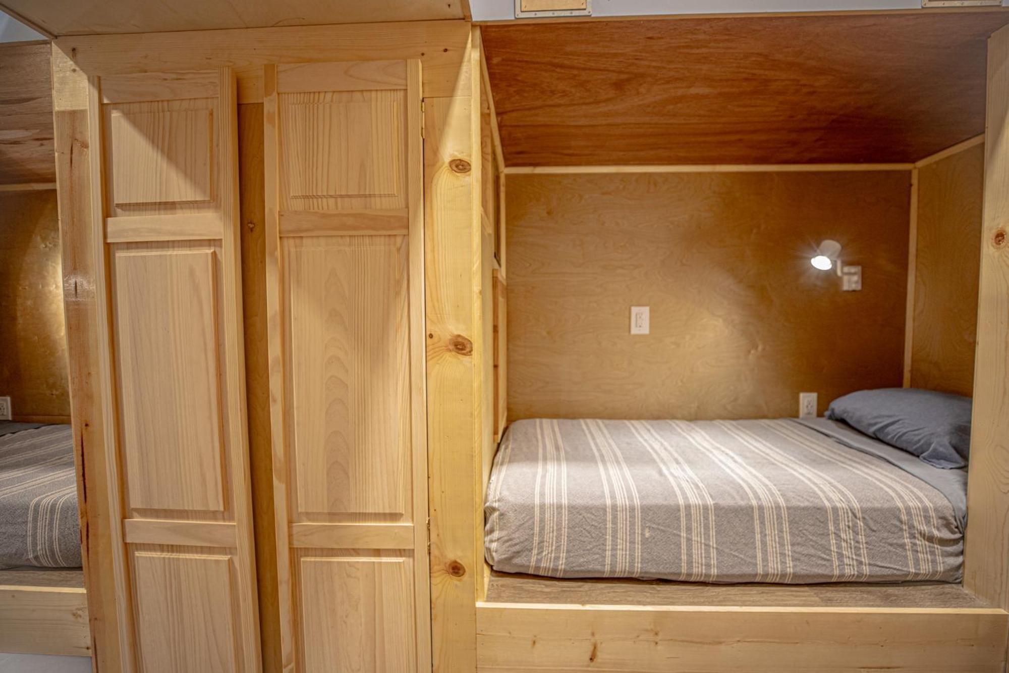 Social Stays - Santa Barbara'S First Hostel On State Street Exterior foto